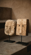 Masque en pierre de Sumba sur socle