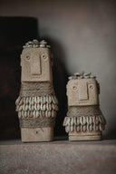 Statuette en pierre et coquillages Sumba