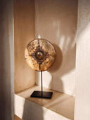 Disque d'ornement en métal ancien