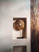 Disque d'ornement en métal ancien