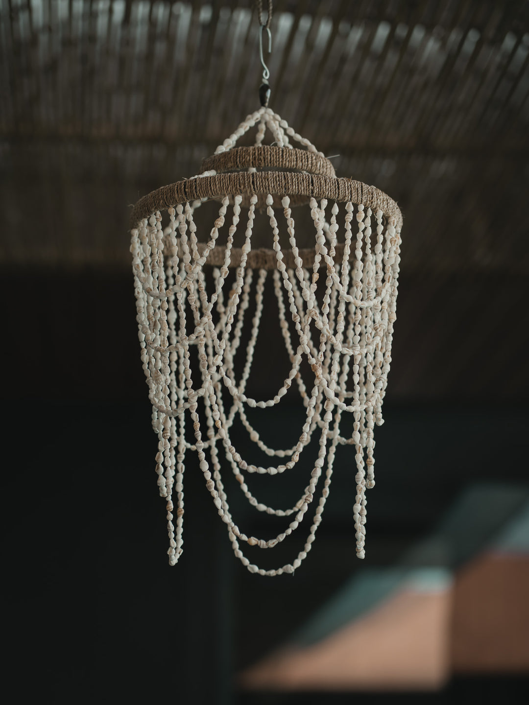Small Balinese pendant lamp in shells