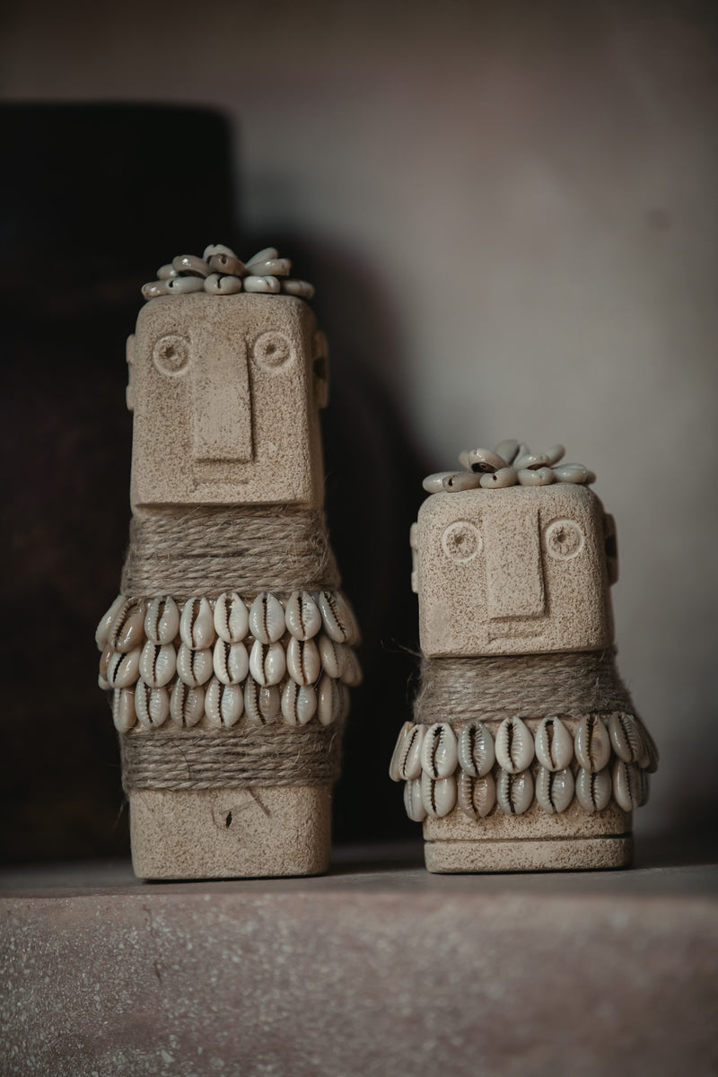 Statuette en pierre et coquillages Sumba
