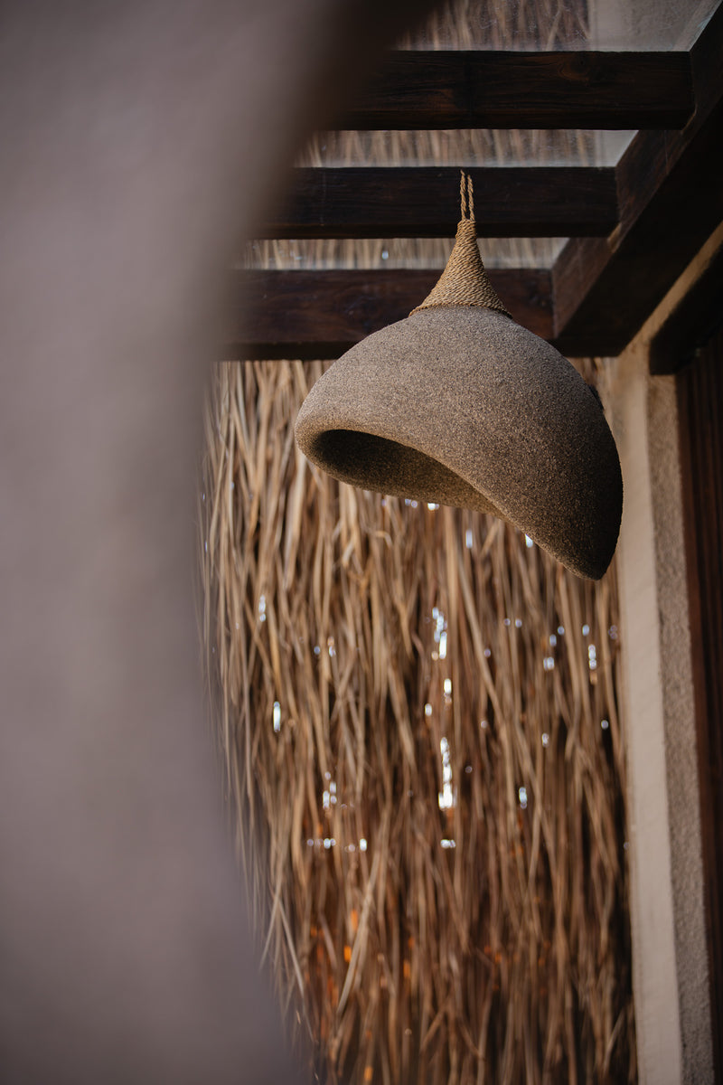 Suspension artisanale sablée sombre