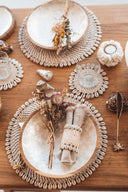 Dessous de verre en rotin et coquillages