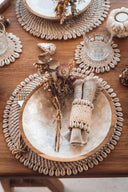 Rond de serviette en rotin et coquillages