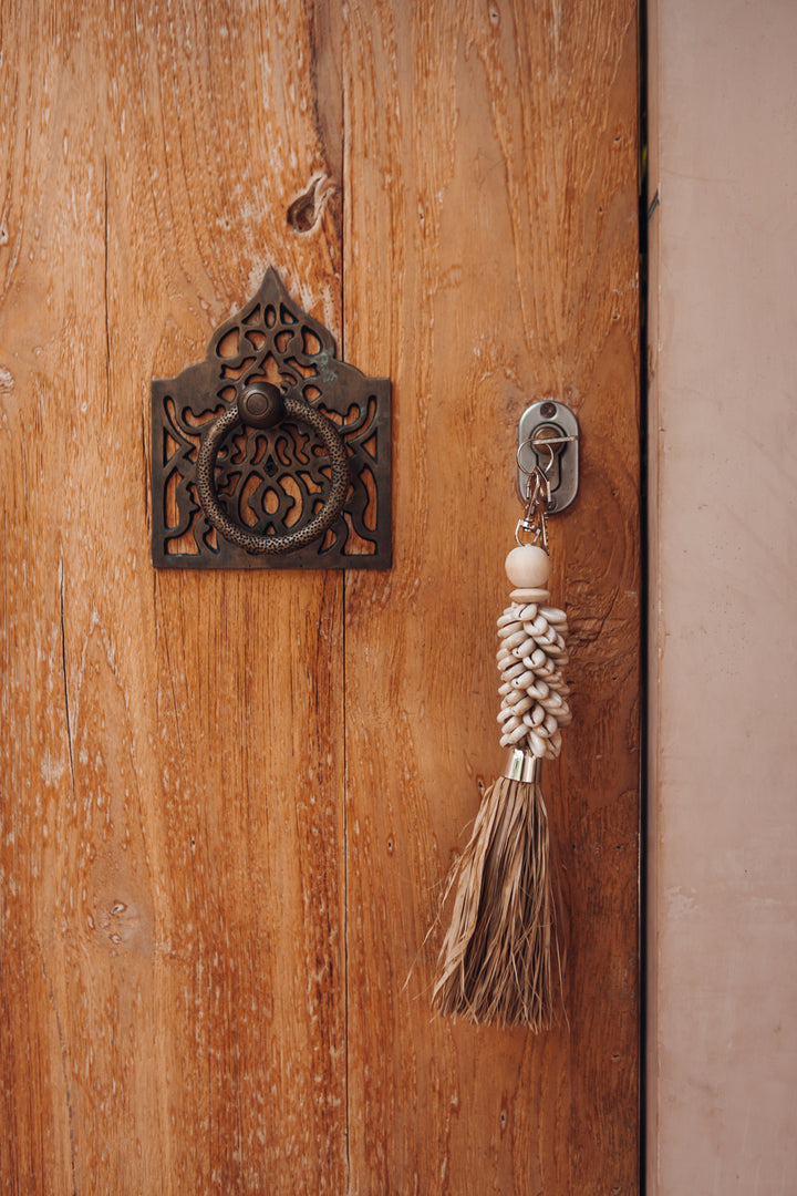 Porte-clés Bali raphia et cauris
